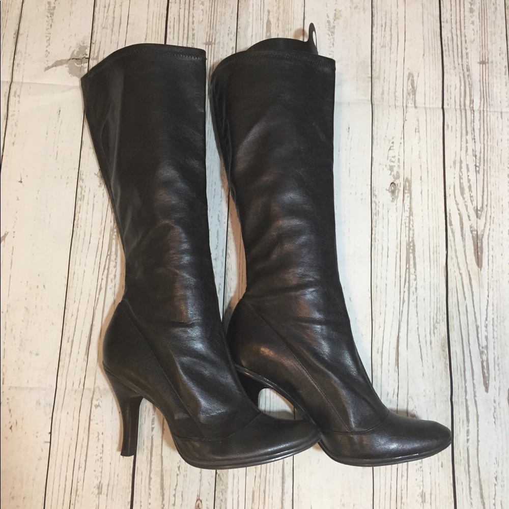 Black Boots